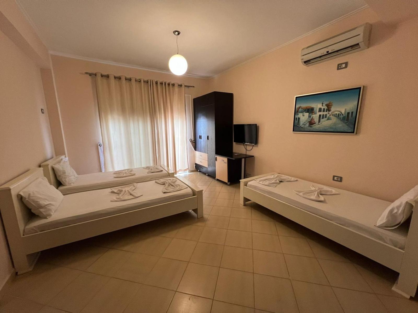 La Luna Hotel Ksamil Exterior photo